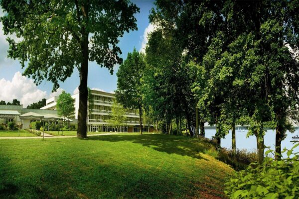 hotel-ansicht-vom-see
